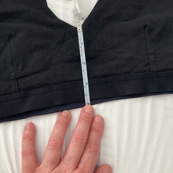 Lululemon black bra 6 - Picture 6 of 6